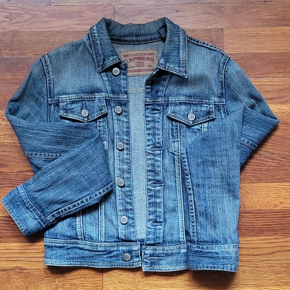 Jean Jacket - Picture 1 of 4